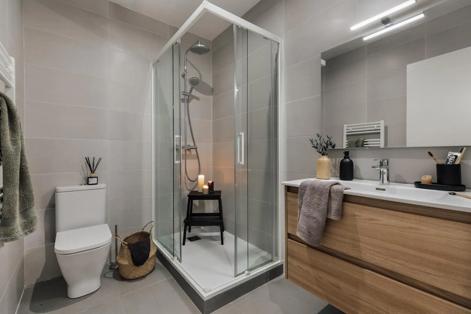 Cinar - 2 Bedrooms And Balcony In Sant Antoni Barcelona Spain